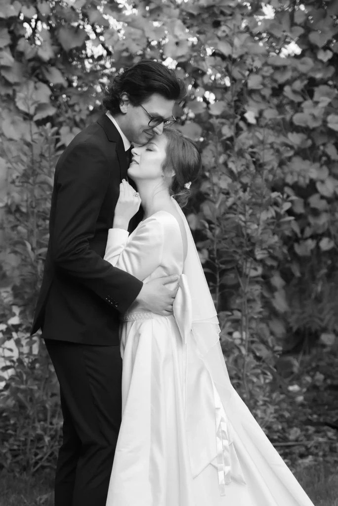 esküvő fotózás - Budapest (Cellar Garden) - esküvői pár - Wedding Photography - Budapest