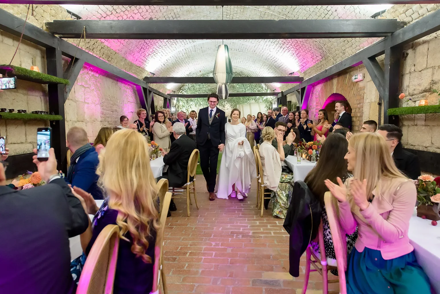 Esküvői fotózás Budapest (Cellar Garden) - Wedding Photography Budapest