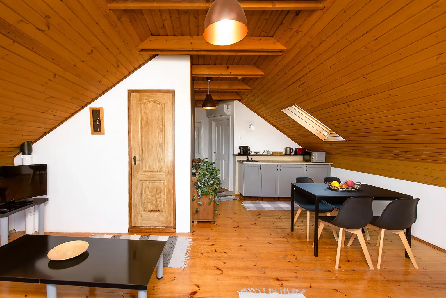 Real estate photography - Airbnb, apartment - Etyek