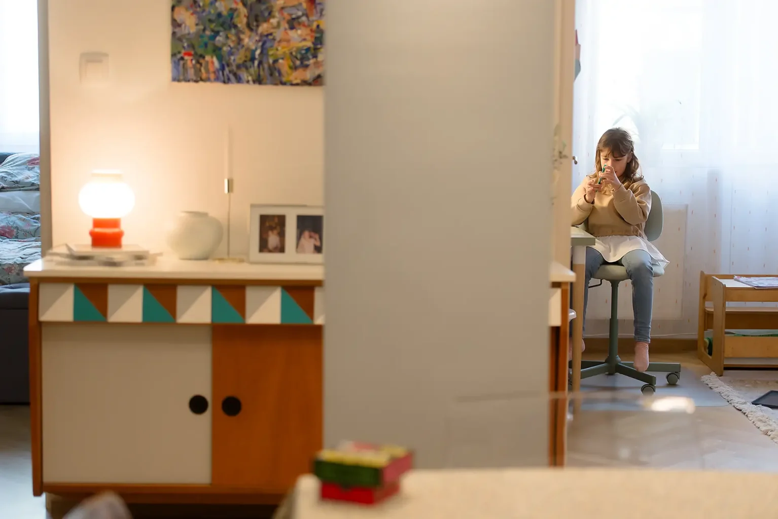 Lifestyle családi fotózás otthon - Otthoni környezetben szabadon pózok nélkül